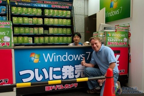 开源之父力挺Win7!软件史上最和谐照片 